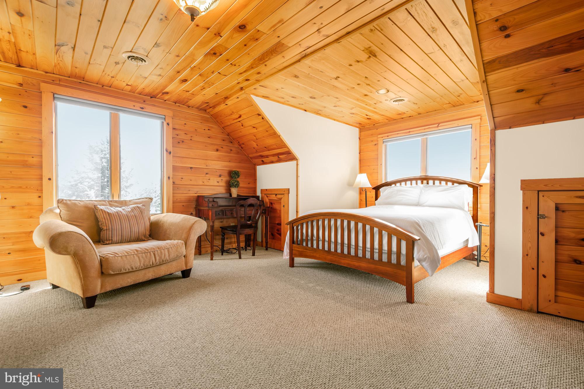 VISTAS OF WATERFRONT GREENS - Residential