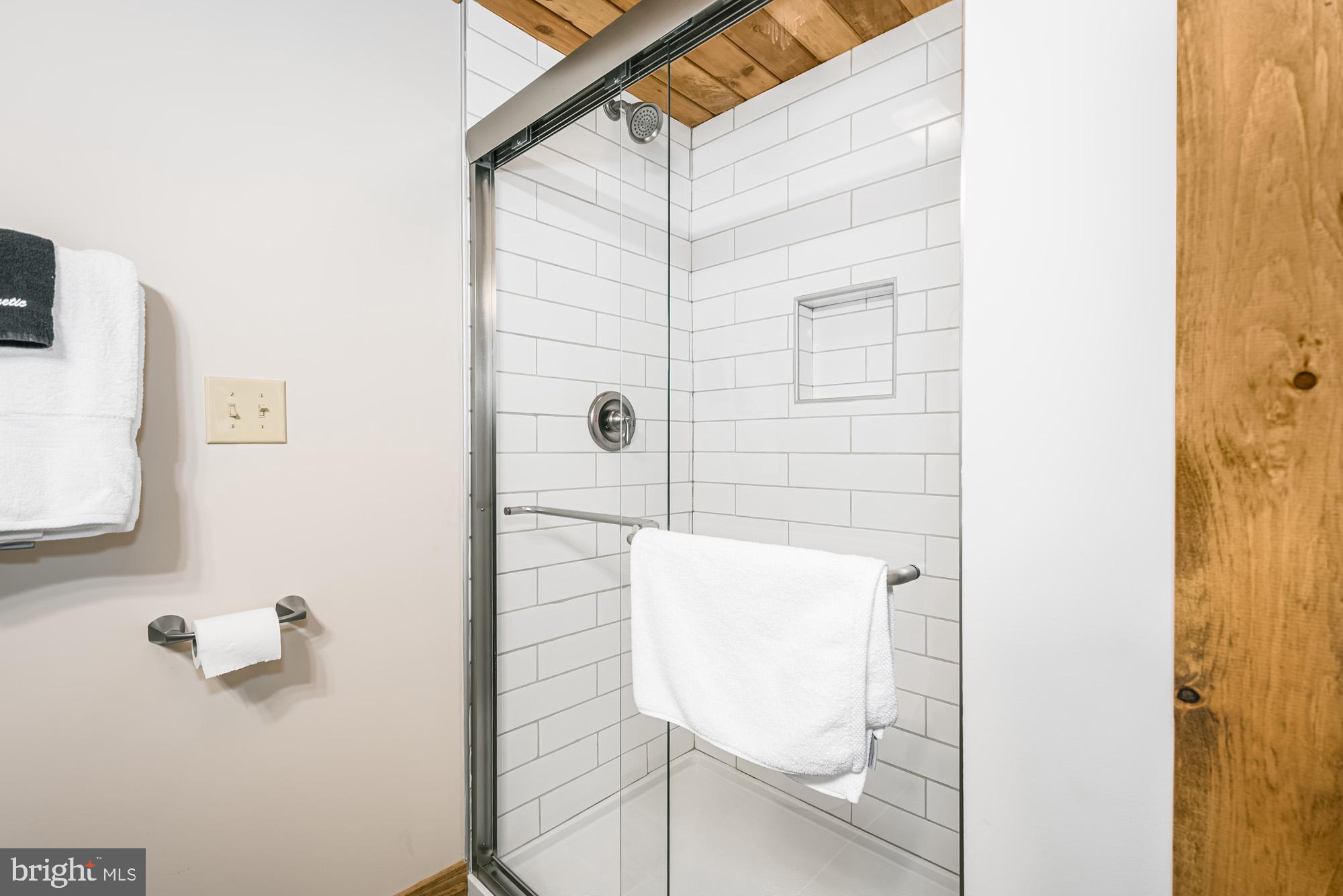 VISTAS OF WATERFRONT GREENS - Residential