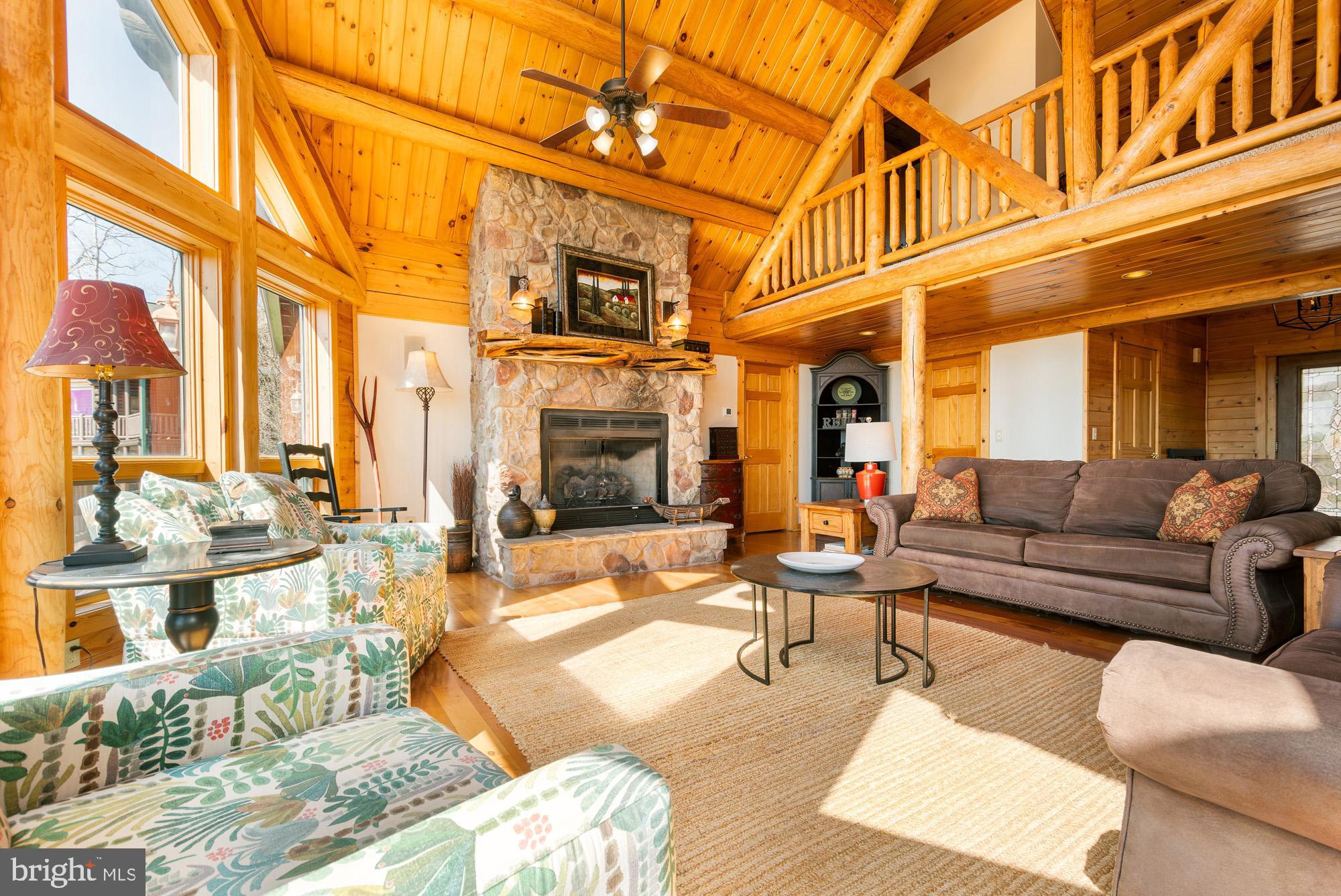 VISTAS OF WATERFRONT GREENS - Residential