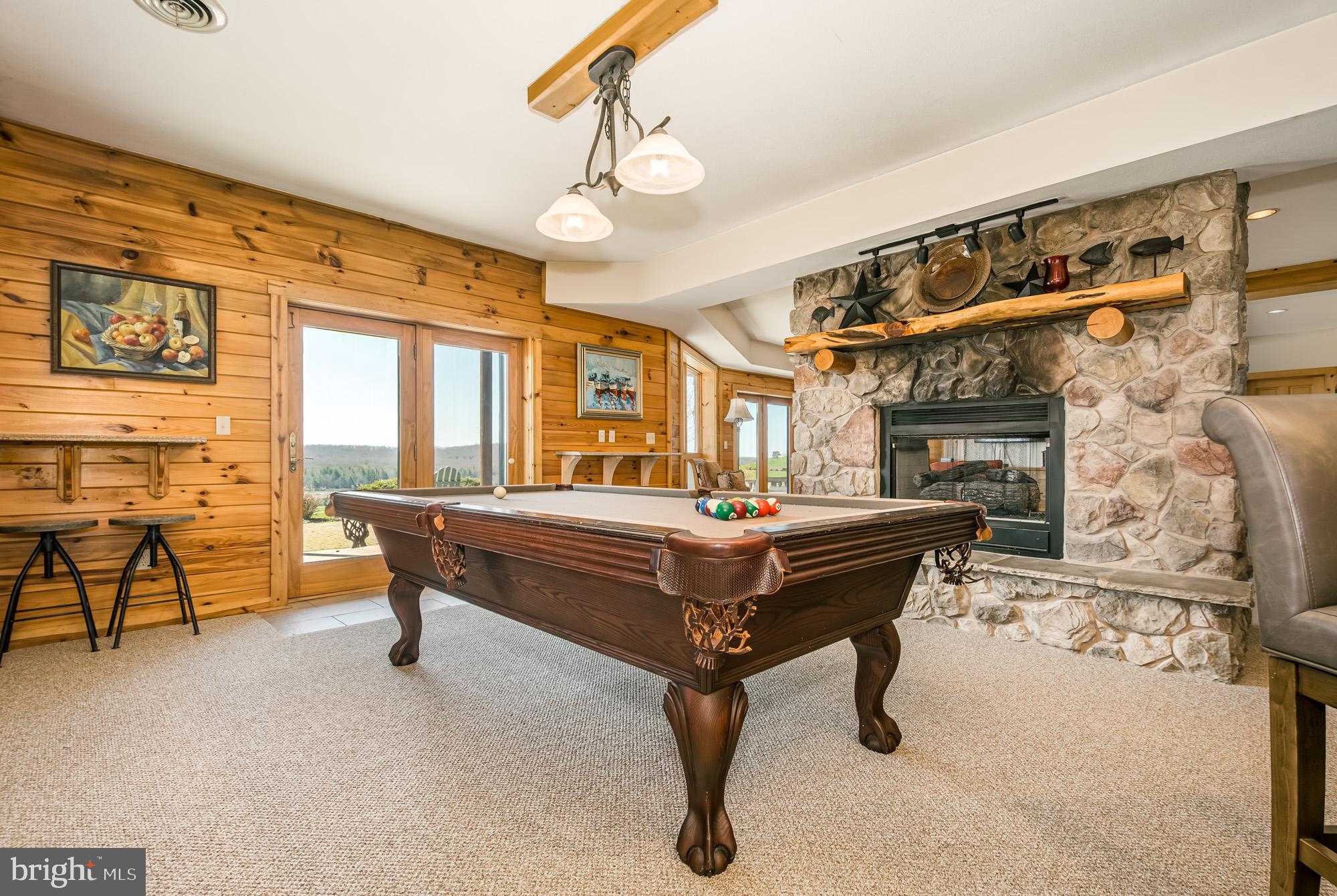 VISTAS OF WATERFRONT GREENS - Residential