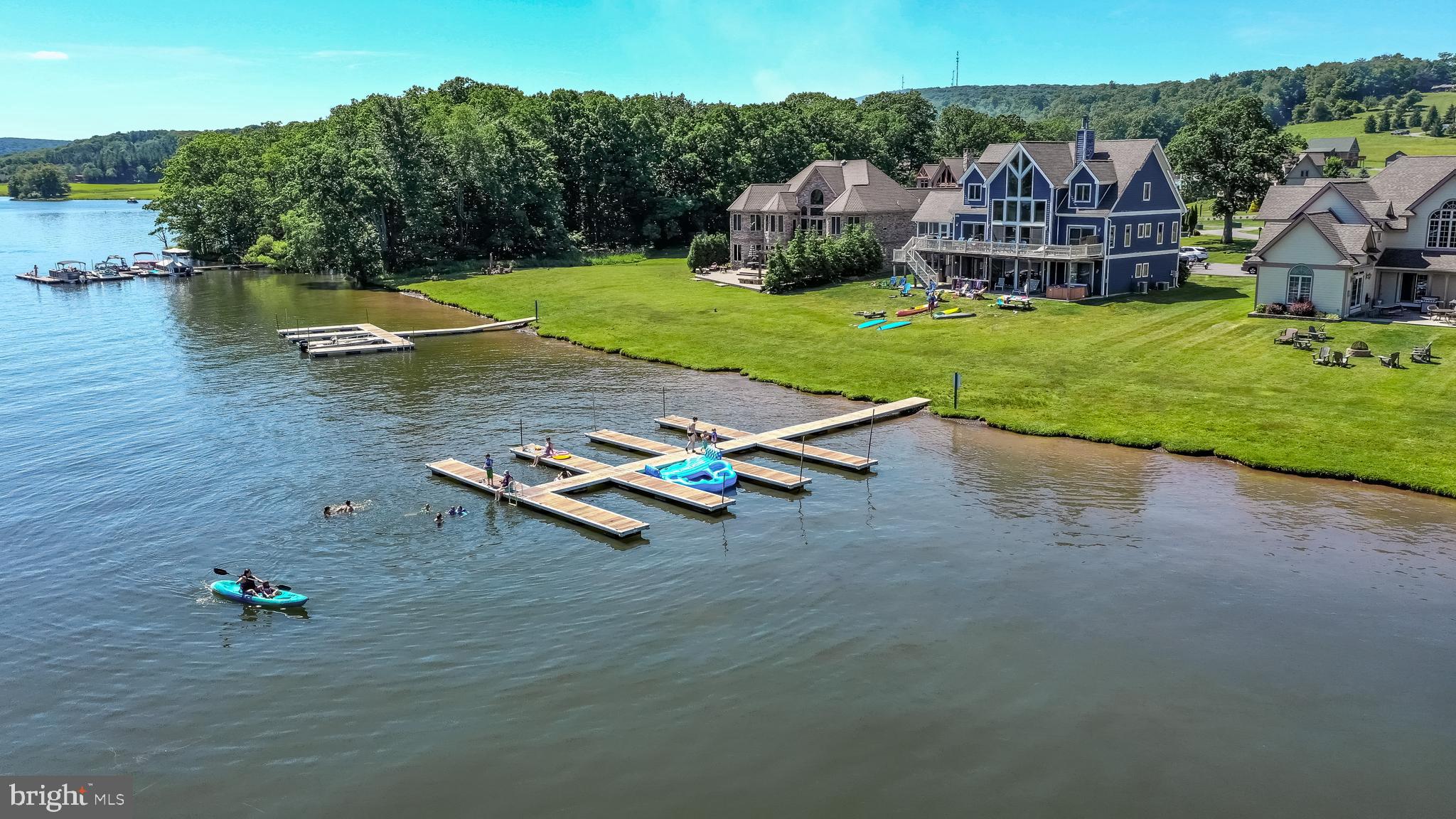 VISTAS OF WATERFRONT GREENS - Residential