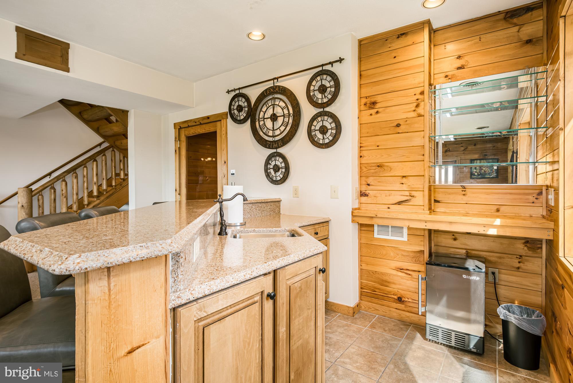 VISTAS OF WATERFRONT GREENS - Residential