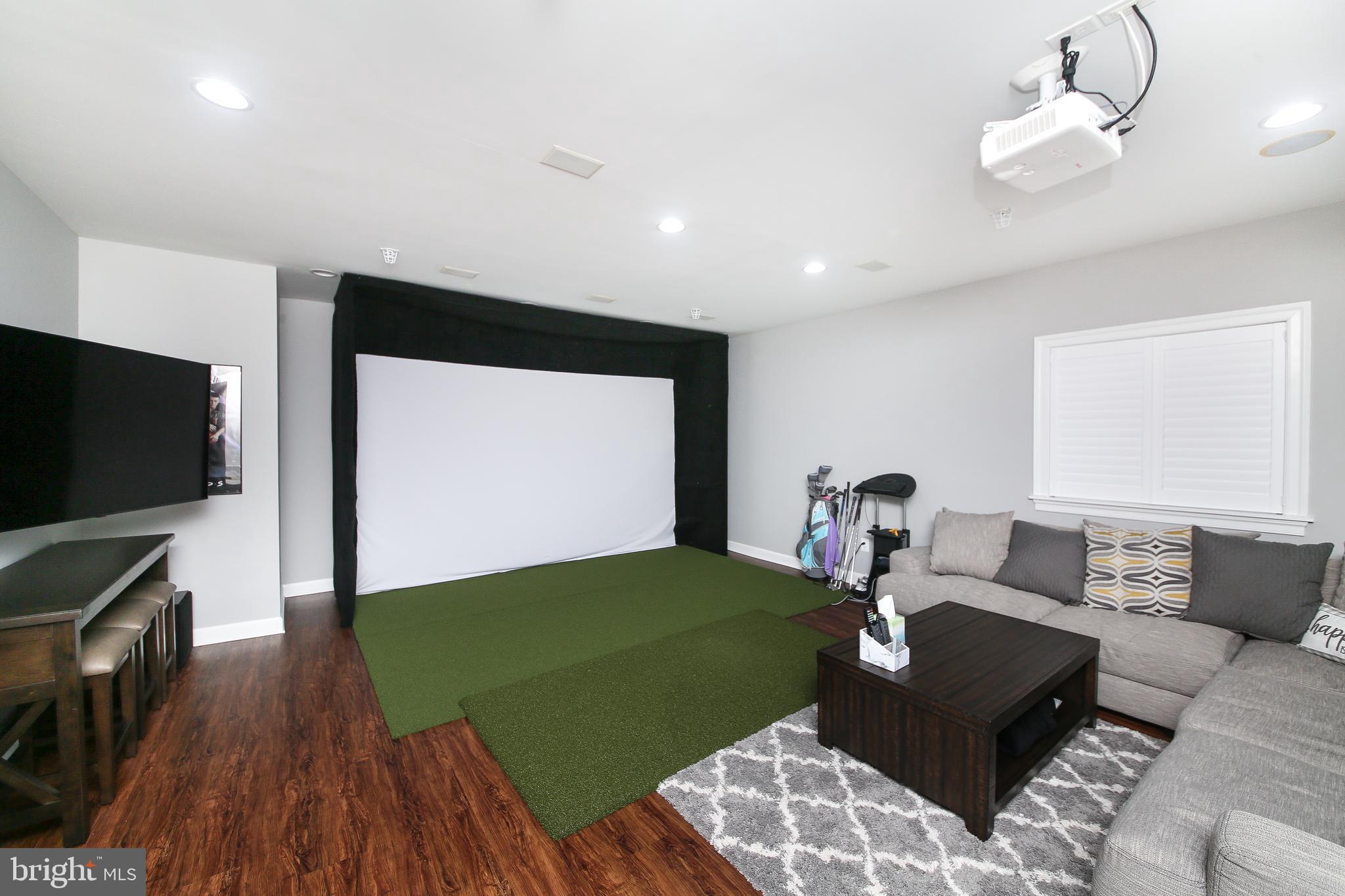 CARRIAGE HILL - Residential Lease