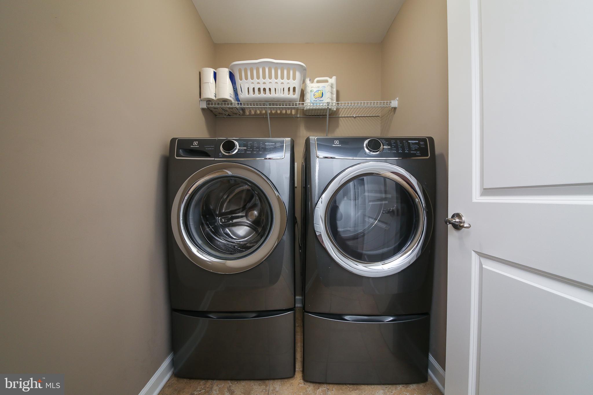 CARRIAGE HILL - Residential Lease