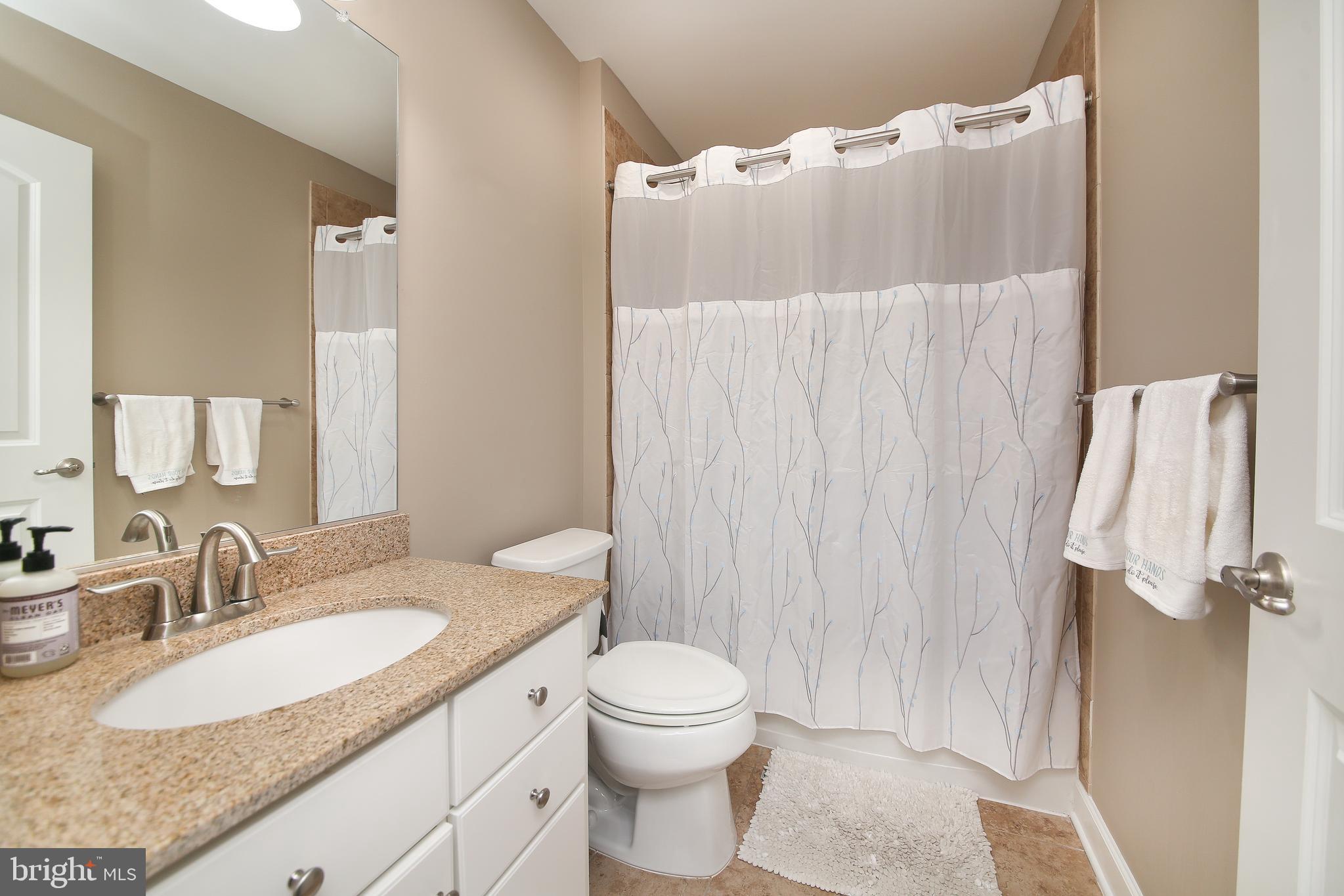 CARRIAGE HILL - Residential Lease