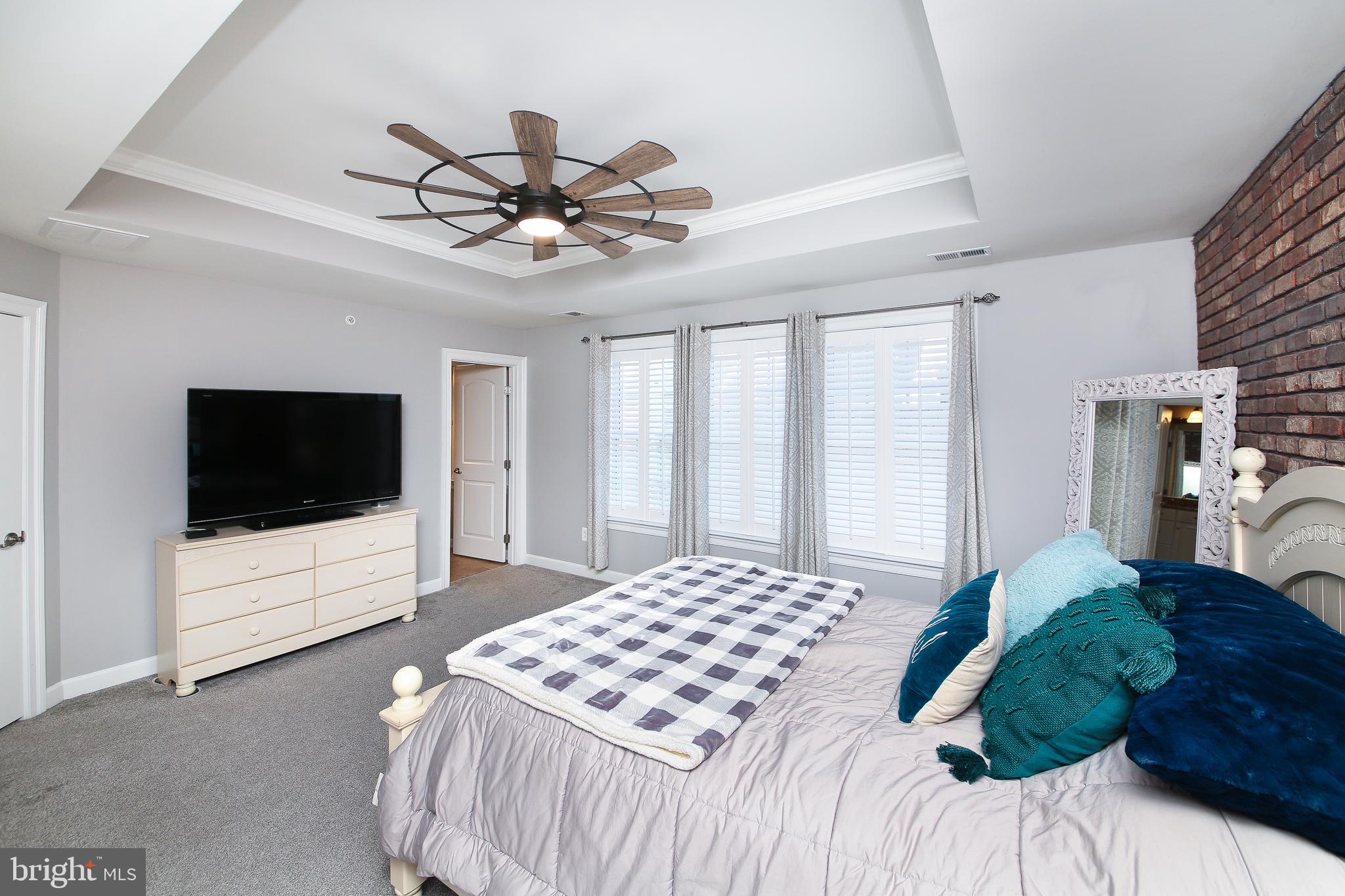 CARRIAGE HILL - Residential Lease