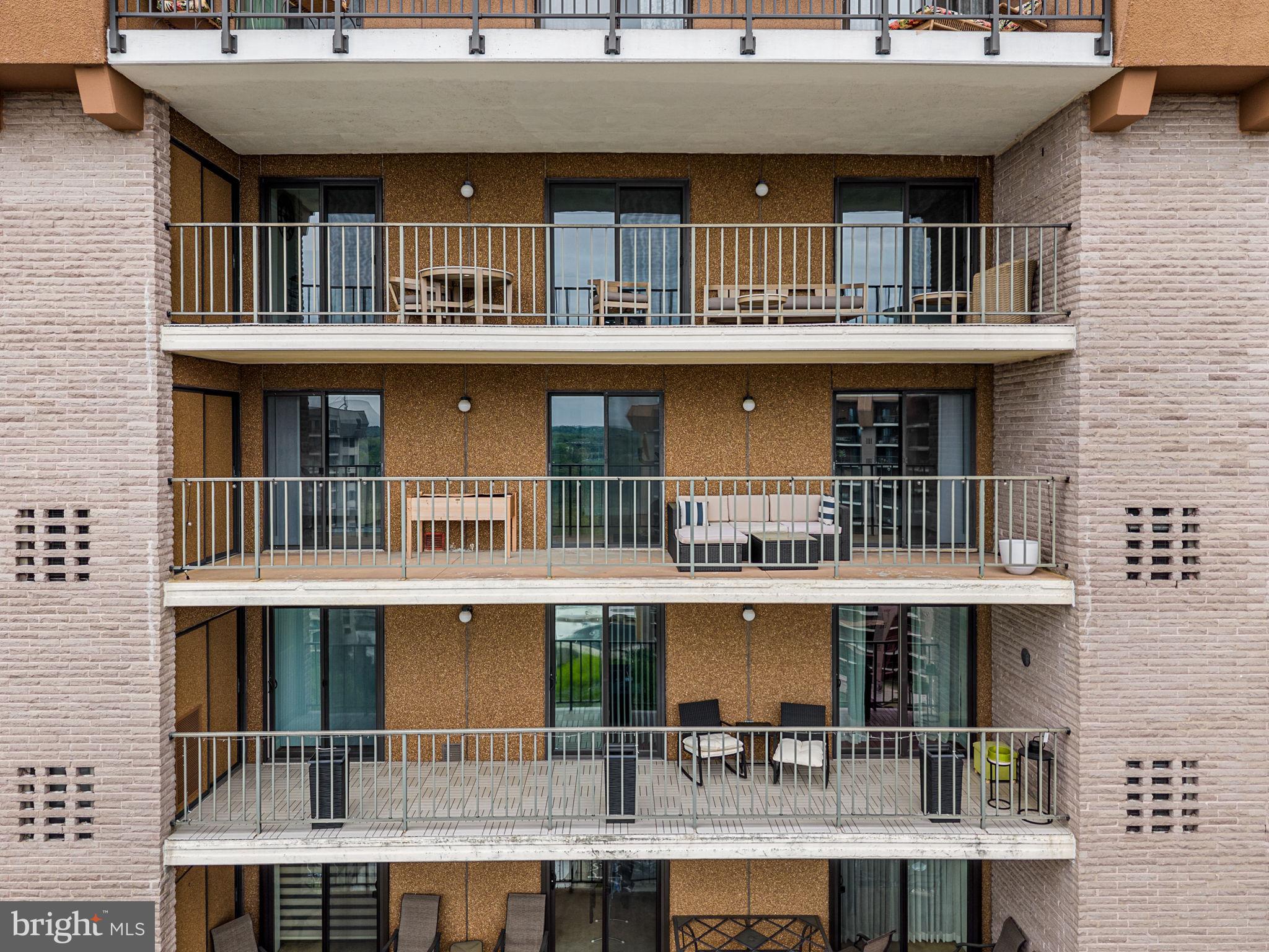 VALLEY FORGE TOWER - Residential