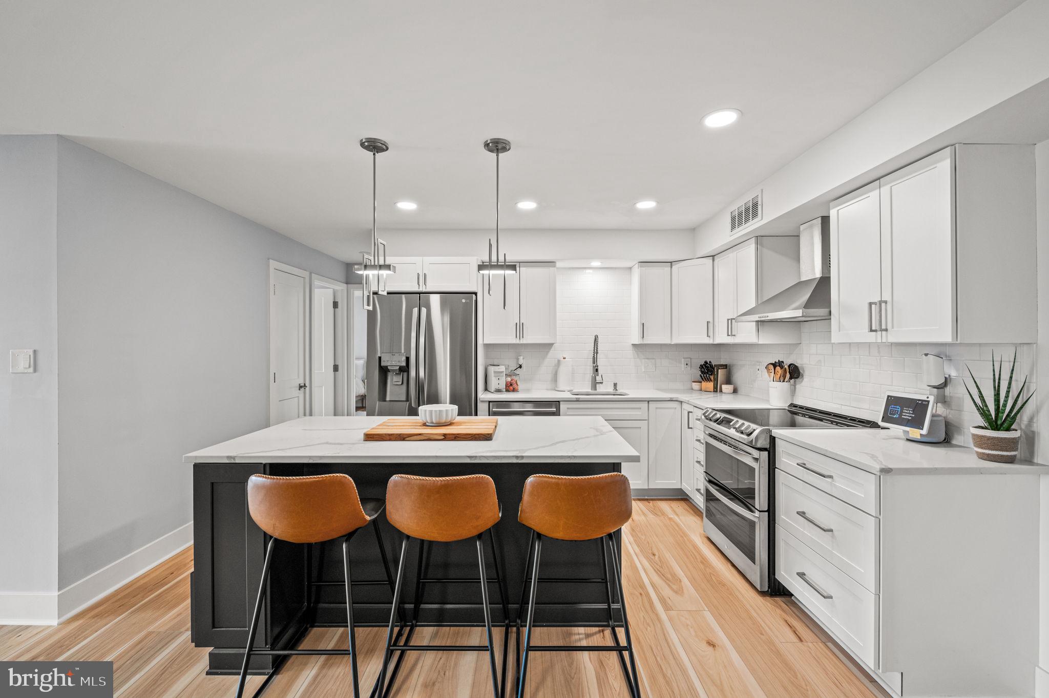 VALLEY FORGE TOWER - Residential