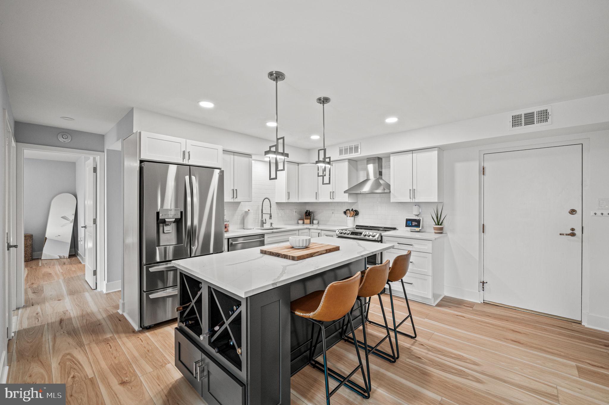 VALLEY FORGE TOWER - Residential