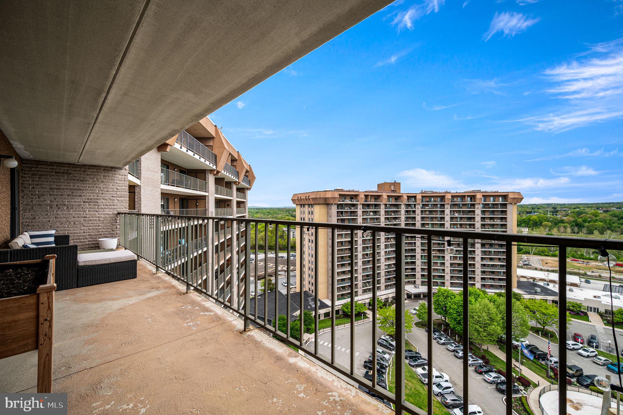 VALLEY FORGE TOWER - Residential