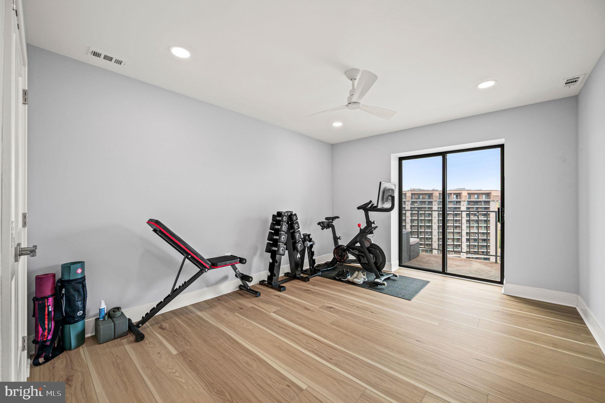 VALLEY FORGE TOWER - Residential
