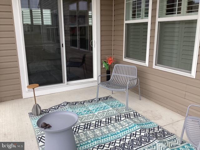 FOUR SEASONS AT KENT ISLAND - Residential Lease