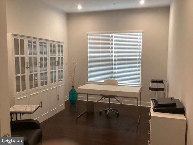 FOUR SEASONS AT KENT ISLAND - Residential Lease