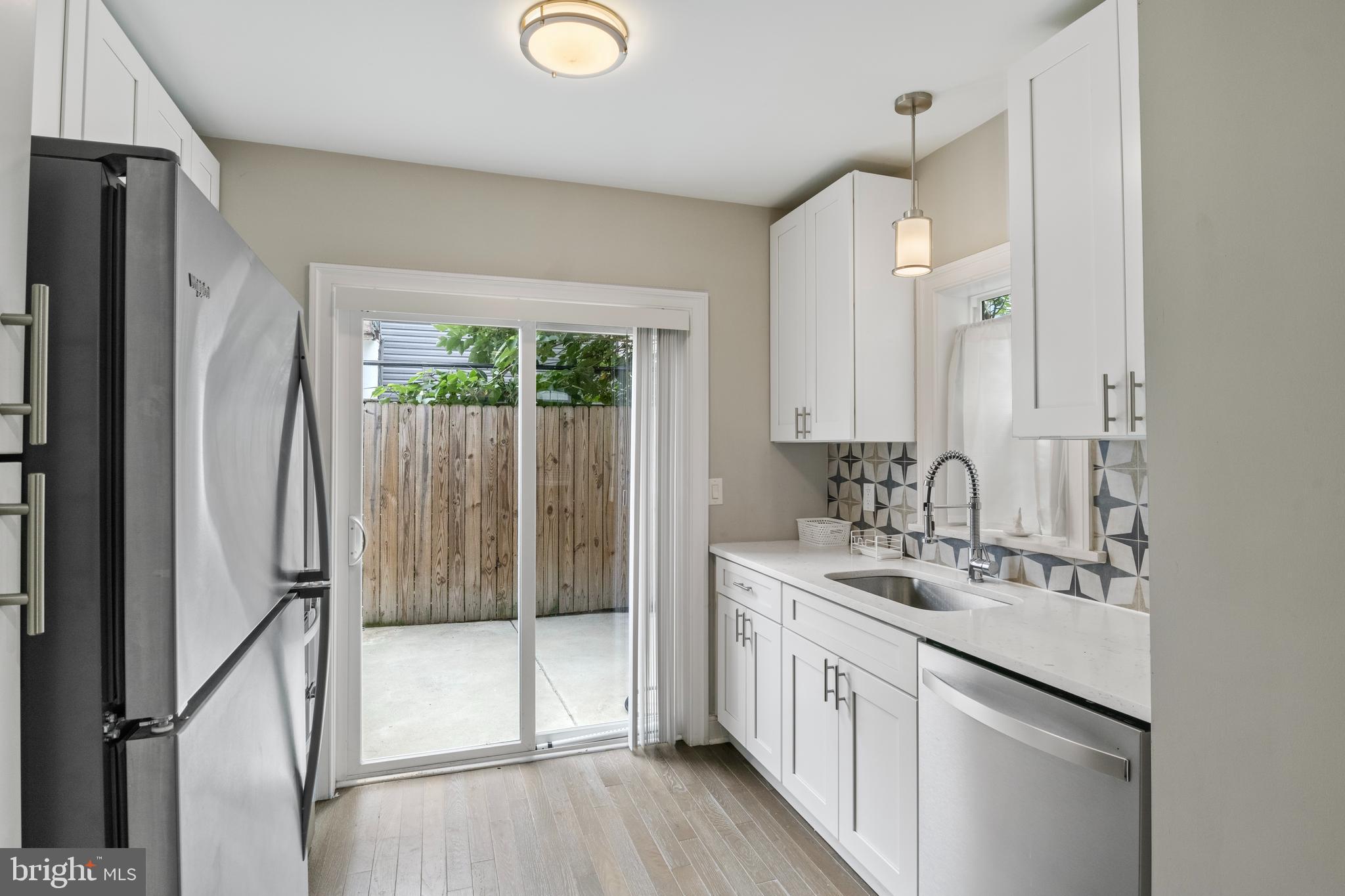 POINT BREEZE - Residential Lease