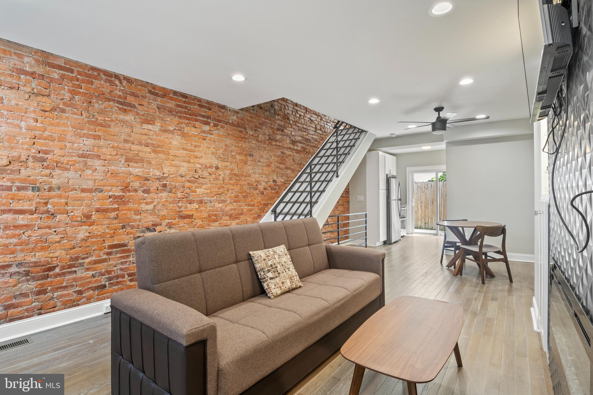 POINT BREEZE - Residential Lease