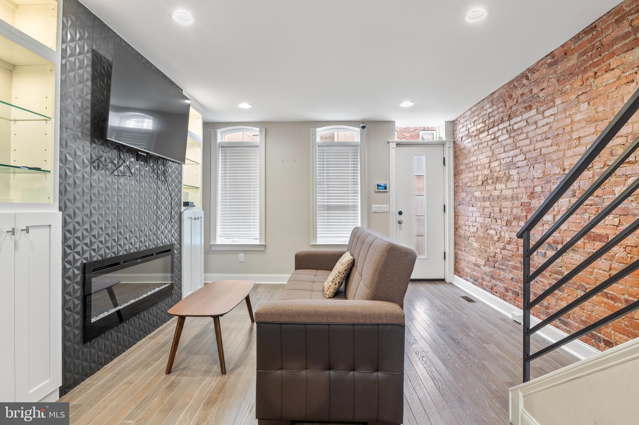 POINT BREEZE - Residential Lease