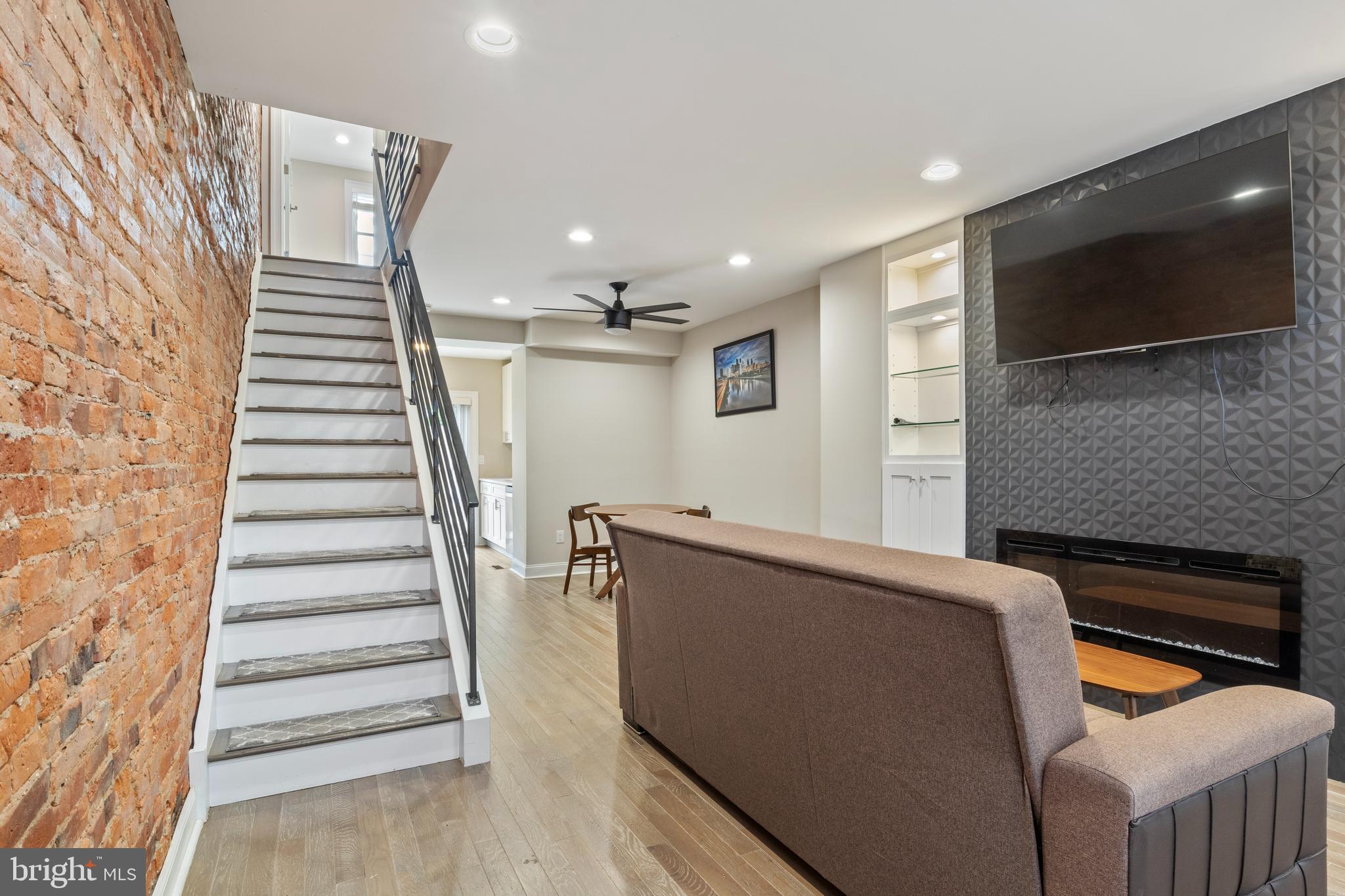 POINT BREEZE - Residential Lease