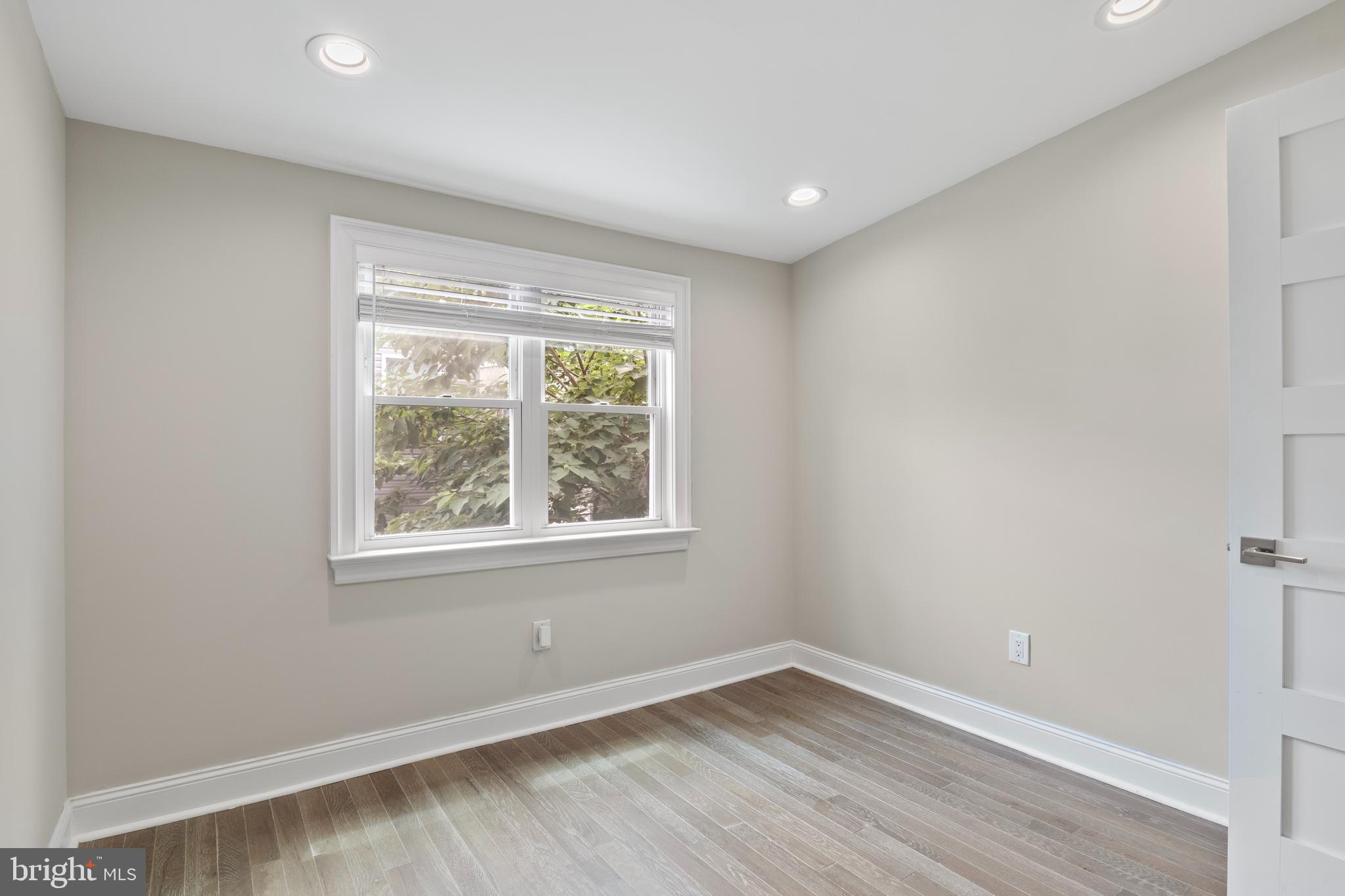 POINT BREEZE - Residential Lease