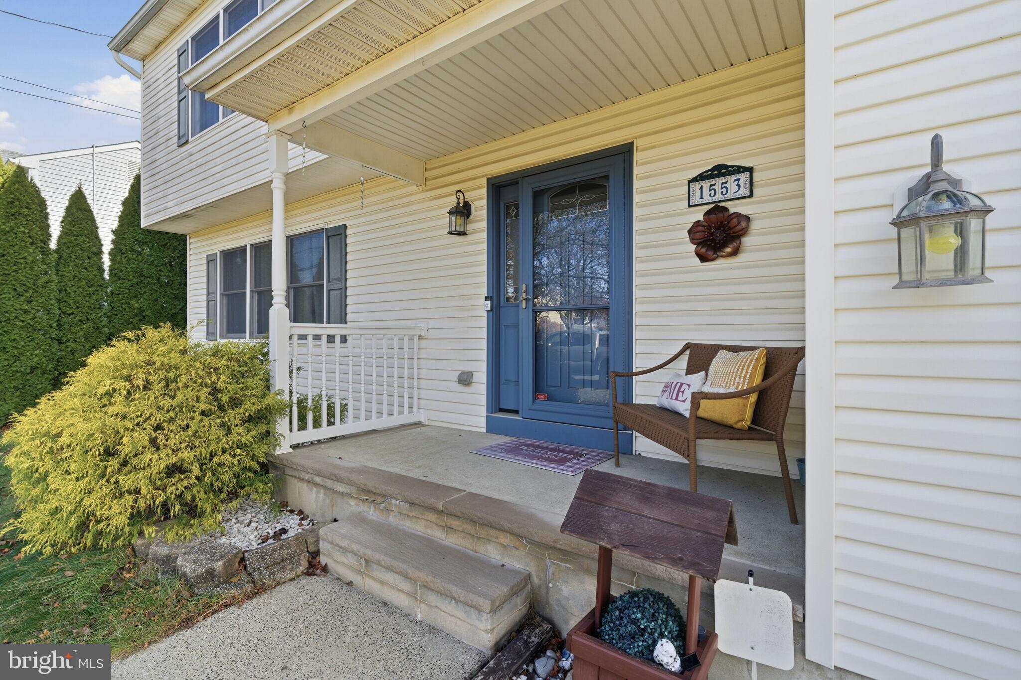 1553 WINDWARD AVENUE