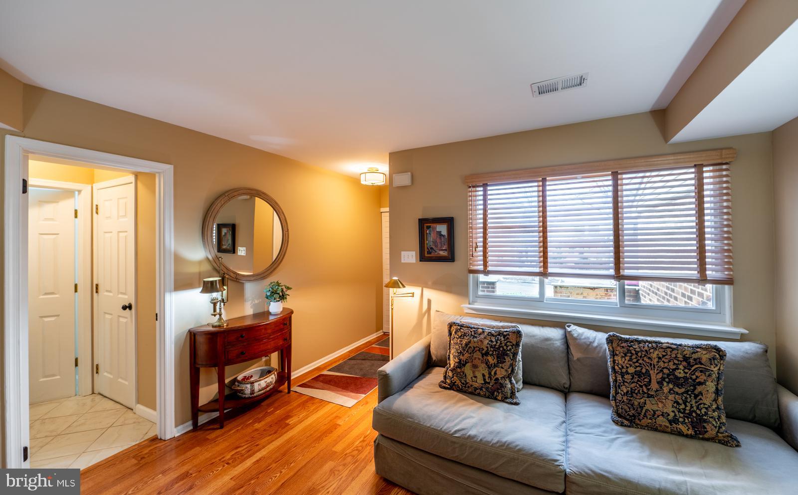 CHESTERBROOK - Residential