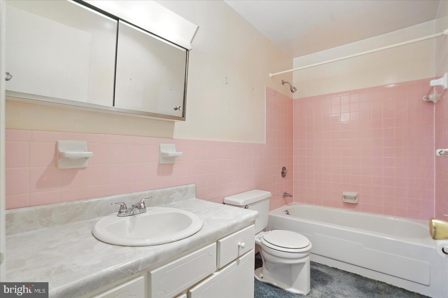 VALLEYWOOD - Residential