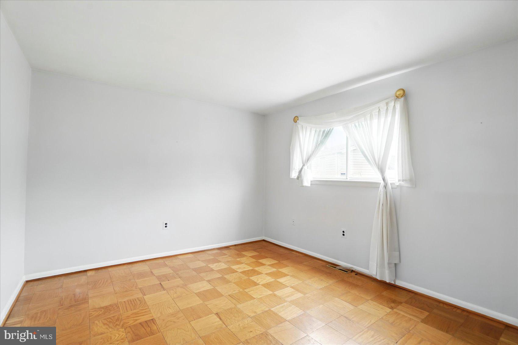 VALLEYWOOD - Residential