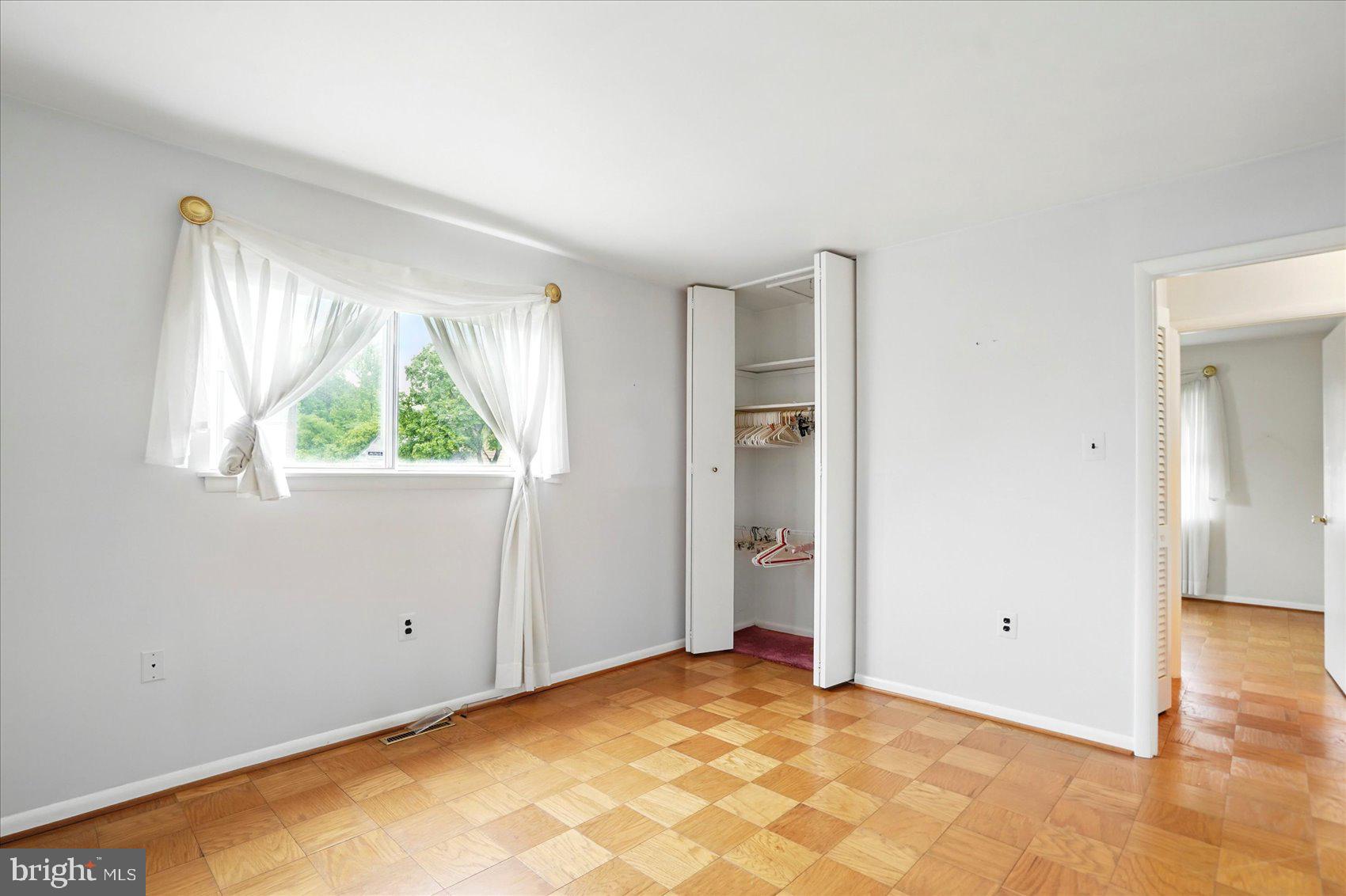 VALLEYWOOD - Residential