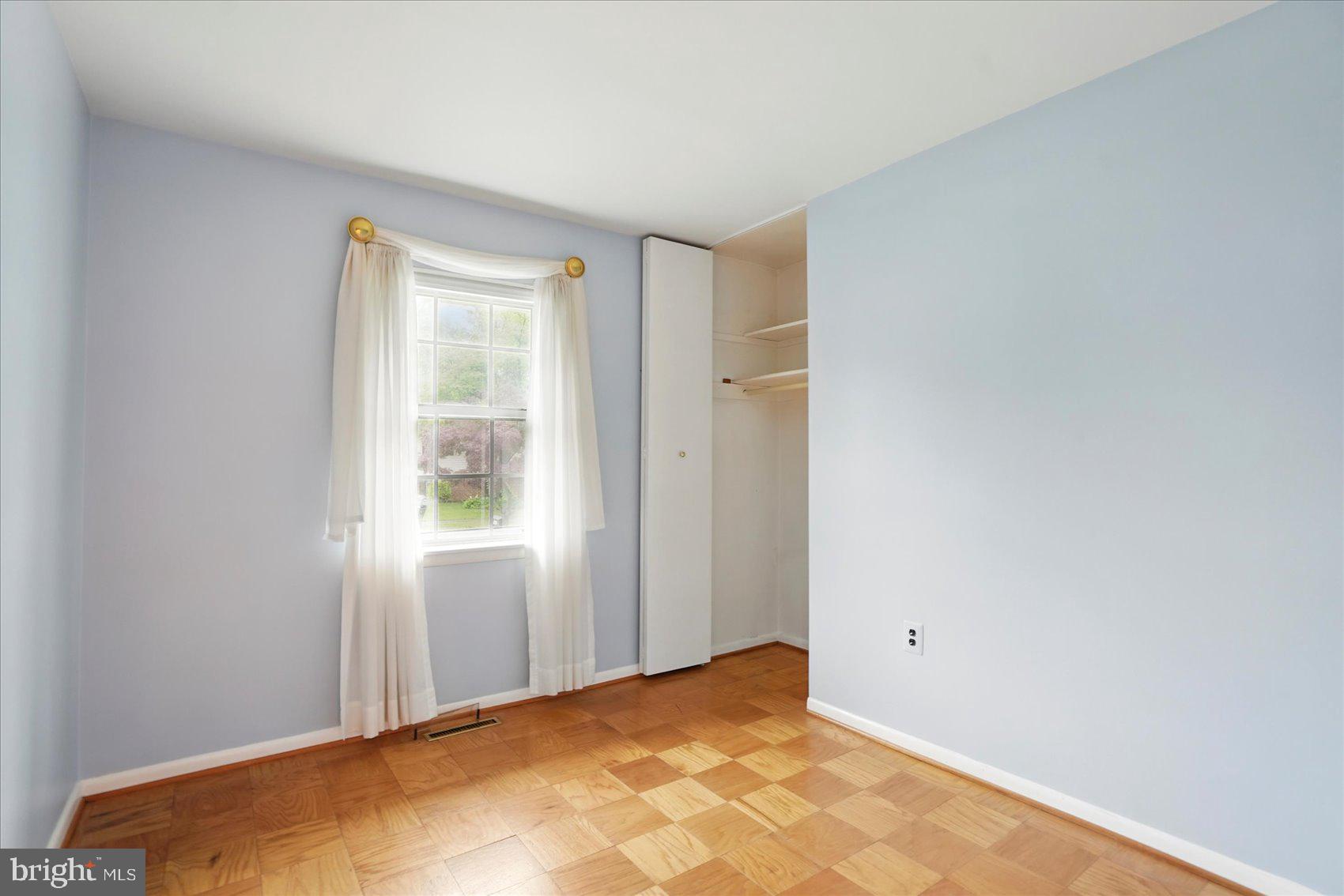 VALLEYWOOD - Residential