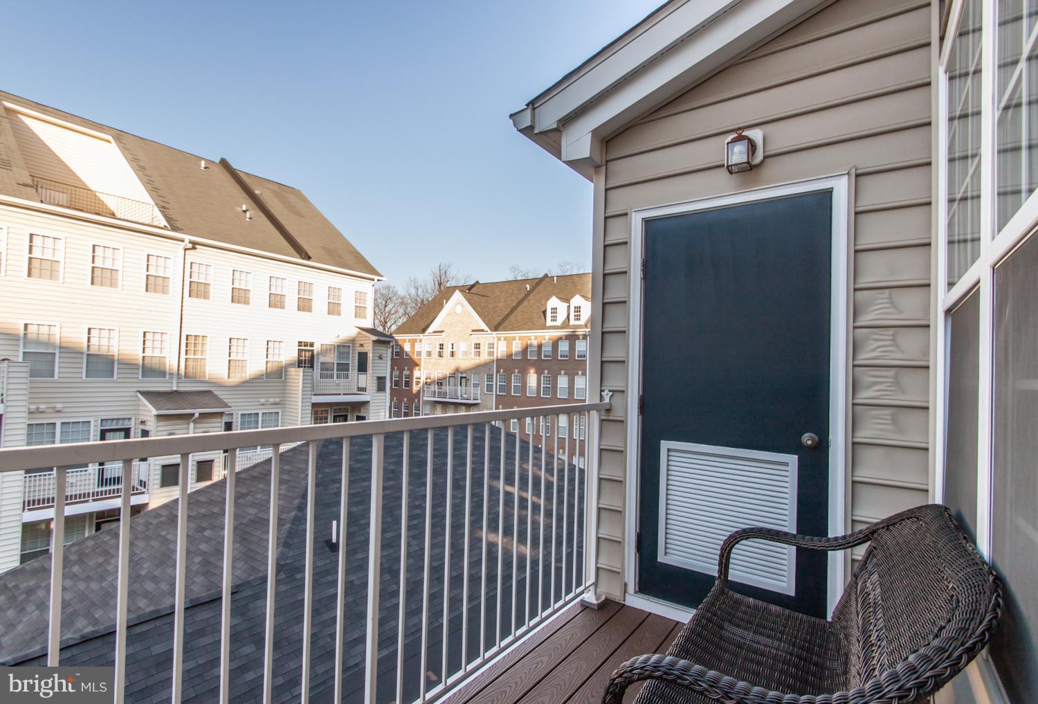 WESTBRIAR PLAZA - Residential Lease