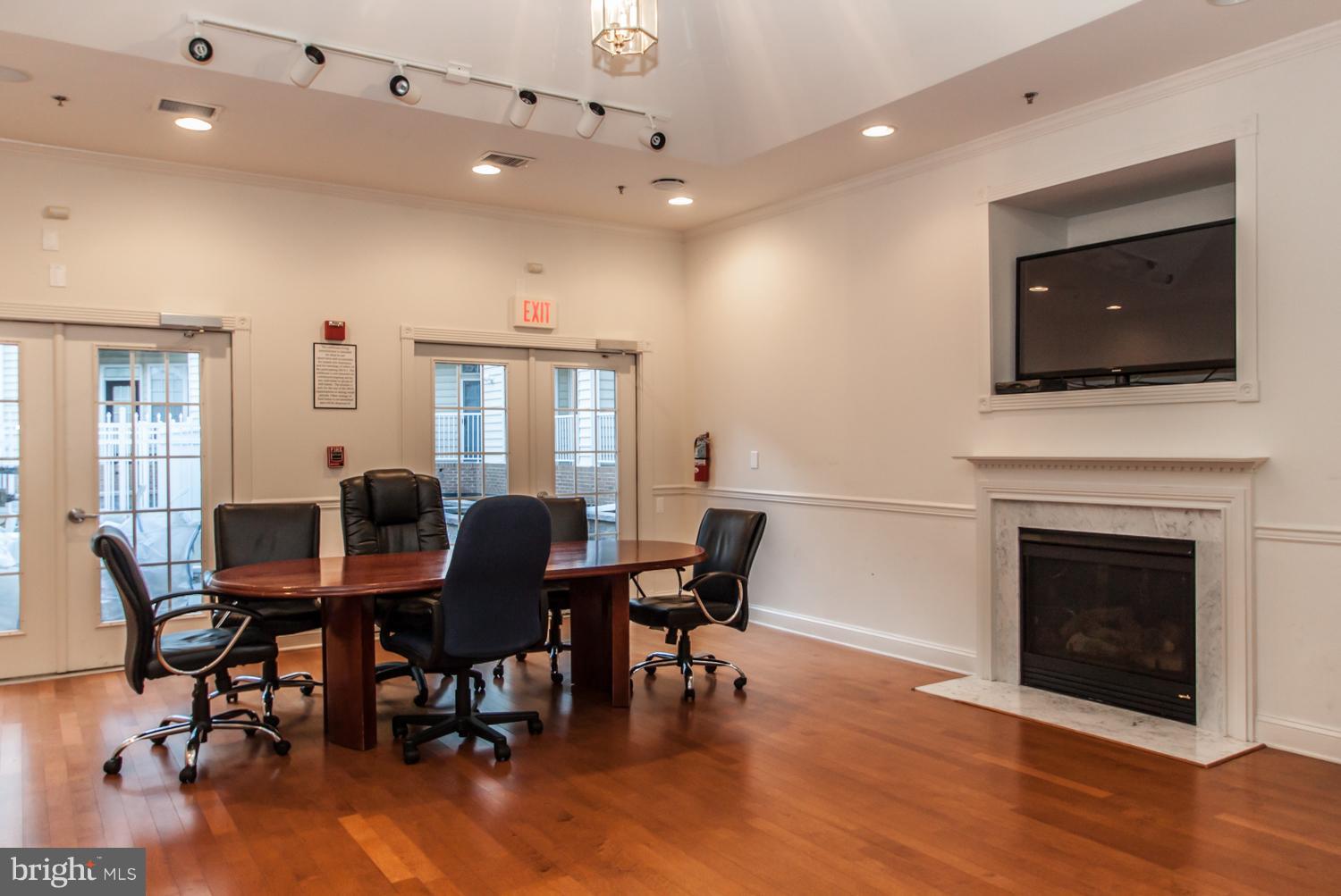 WESTBRIAR PLAZA - Residential Lease