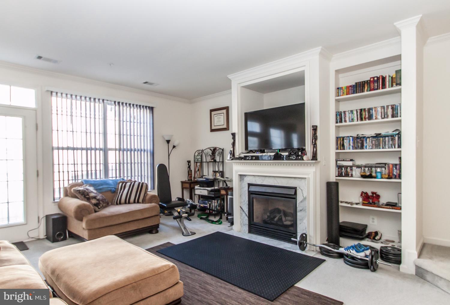 WESTBRIAR PLAZA - Residential Lease