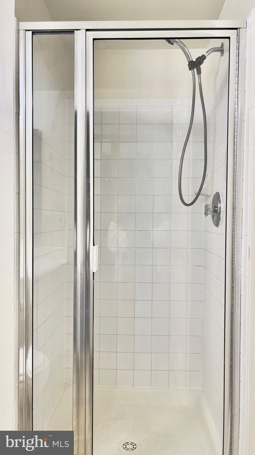 ASHBURN VILLAGE - Residential Lease