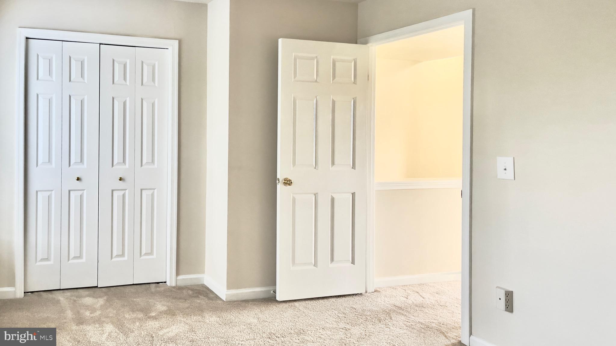 ASHBURN VILLAGE - Residential Lease