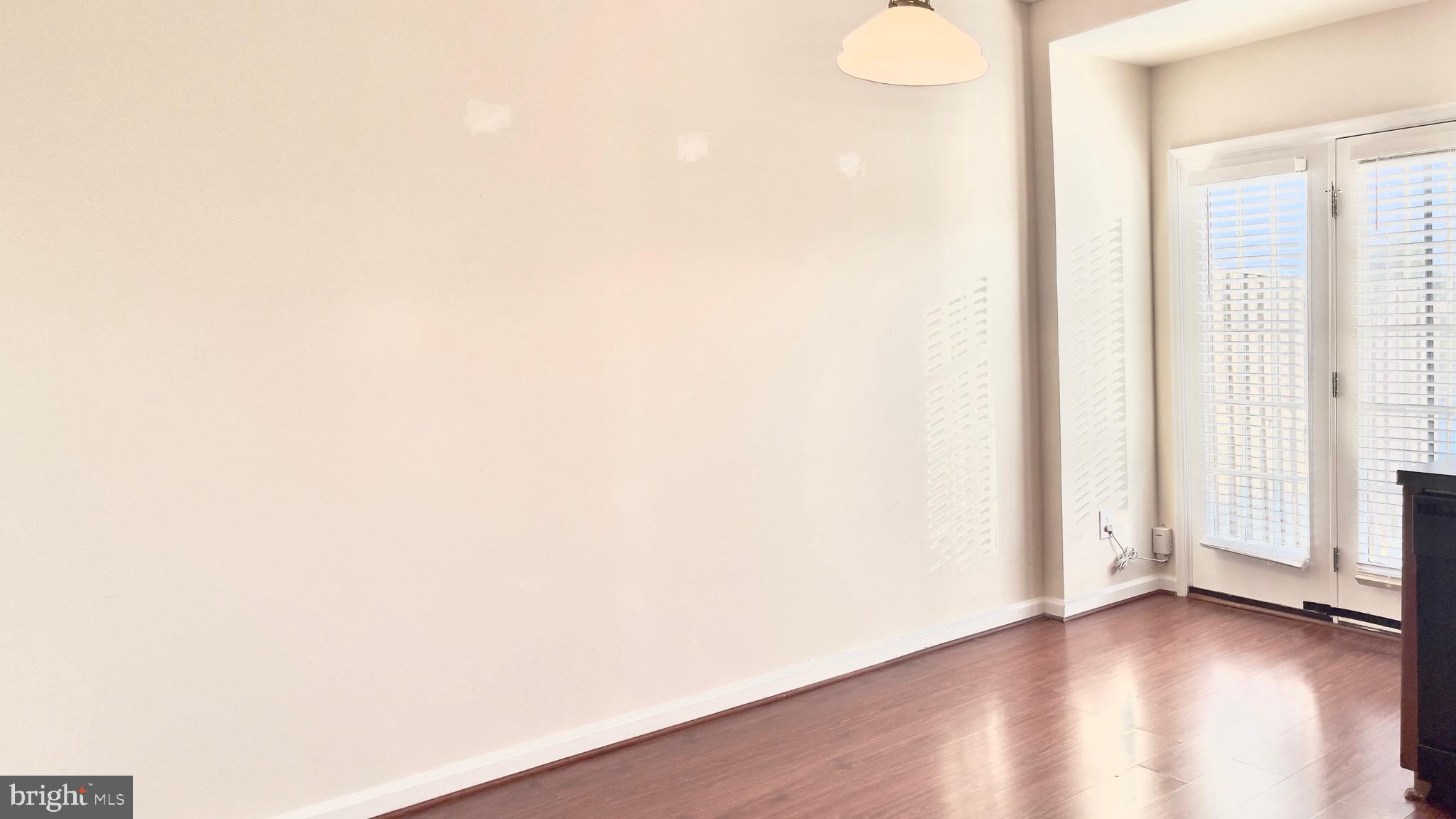 ASHBURN VILLAGE - Residential Lease