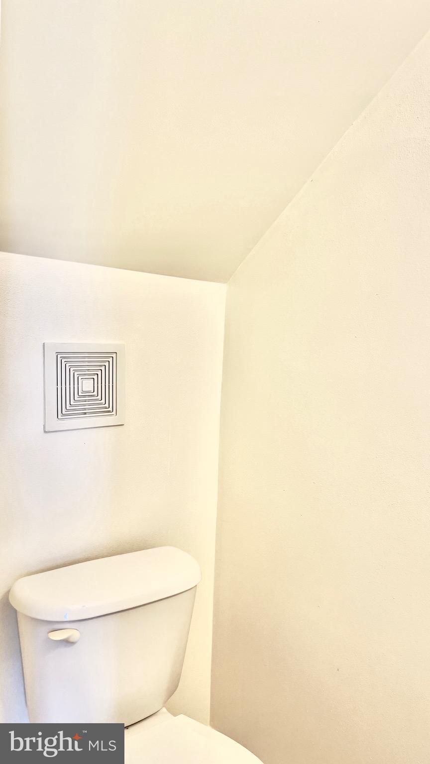 ASHBURN VILLAGE - Residential Lease