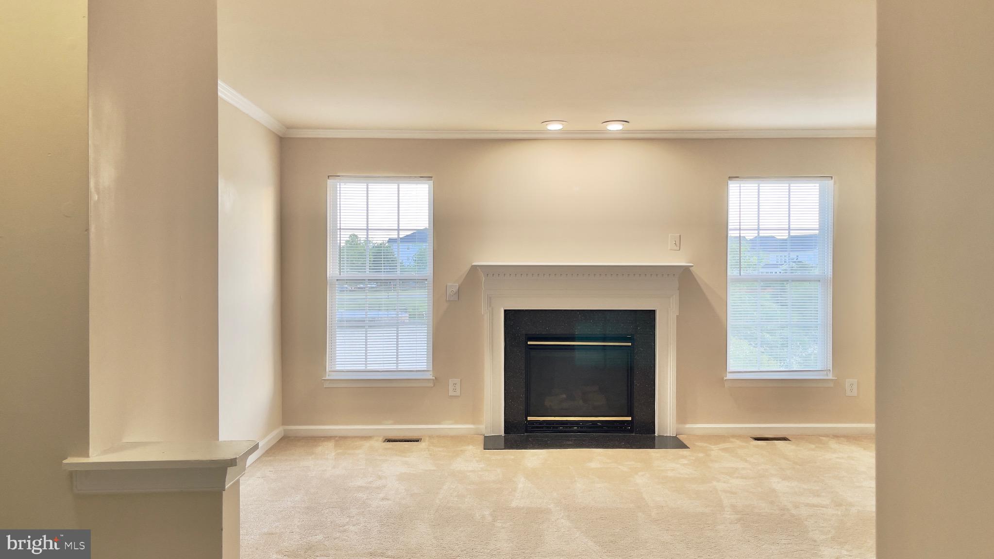 ASHBURN VILLAGE - Residential Lease