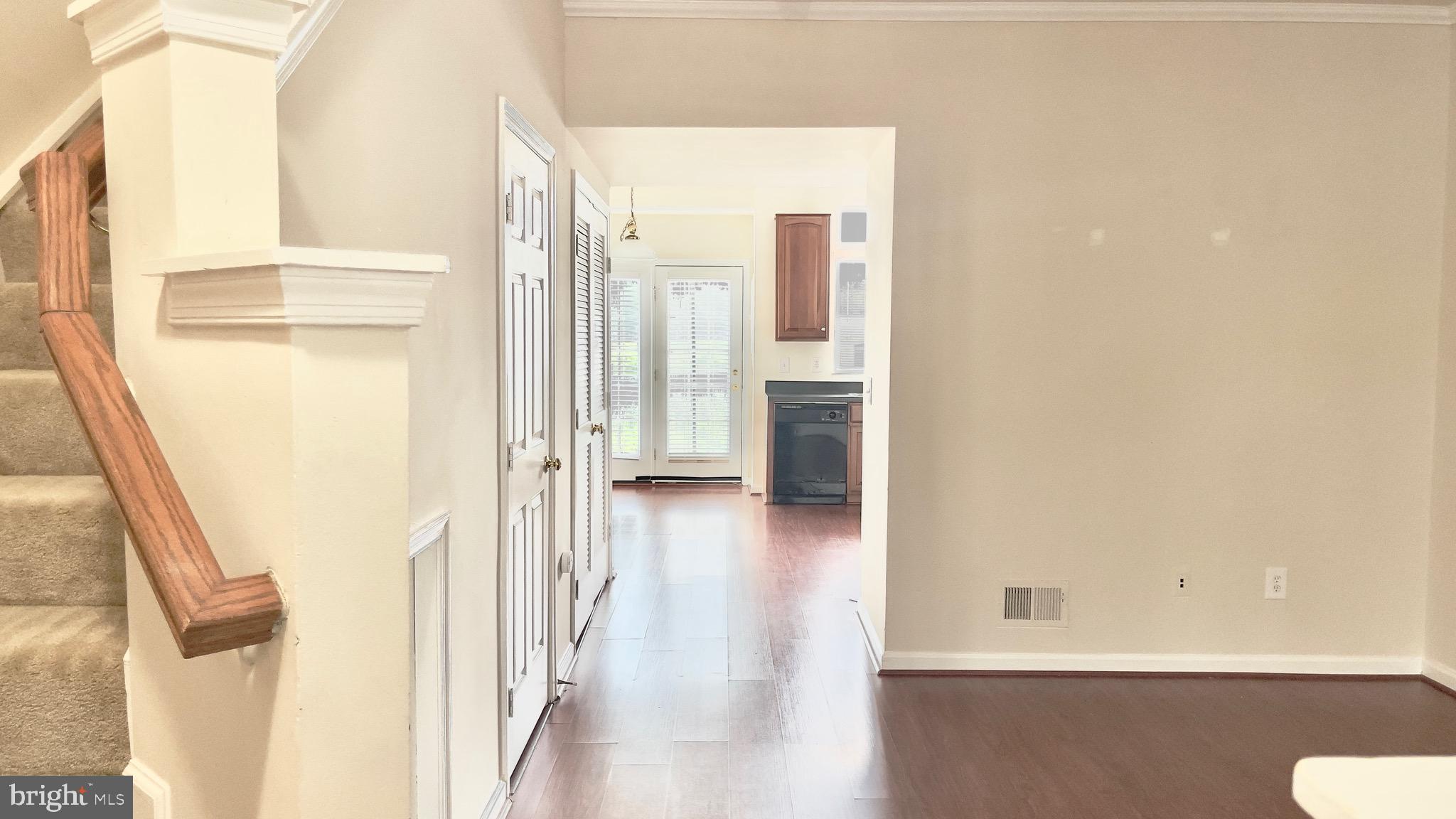 ASHBURN VILLAGE - Residential Lease