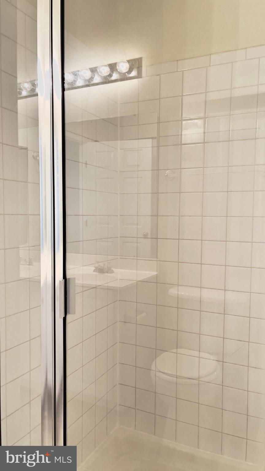 ASHBURN VILLAGE - Residential Lease