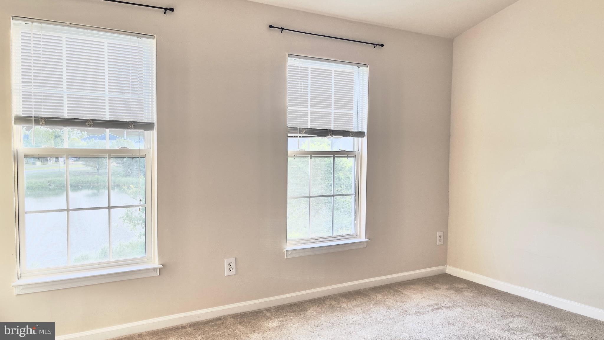 ASHBURN VILLAGE - Residential Lease