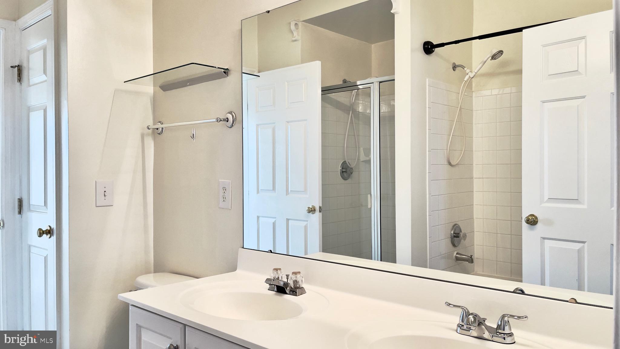 ASHBURN VILLAGE - Residential Lease