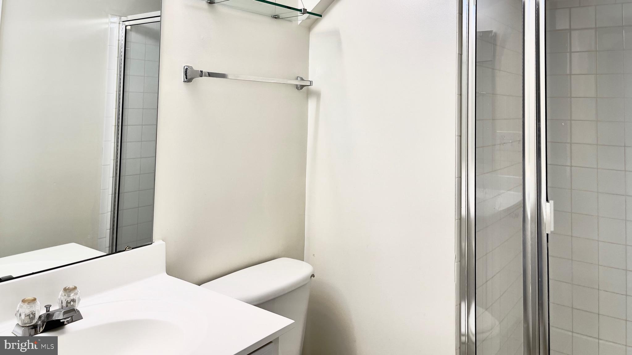 ASHBURN VILLAGE - Residential Lease