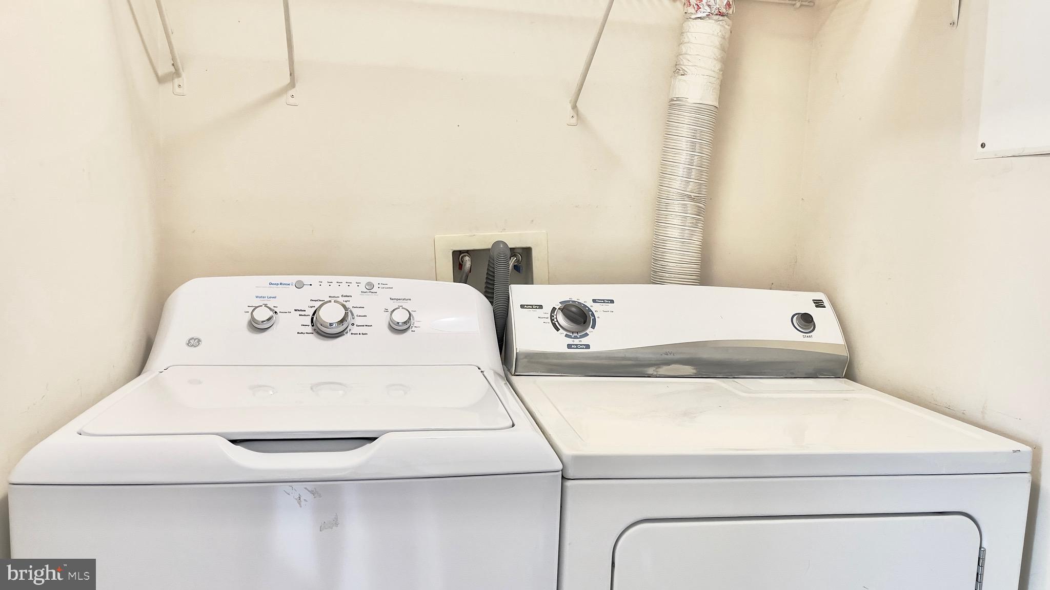 ASHBURN VILLAGE - Residential Lease