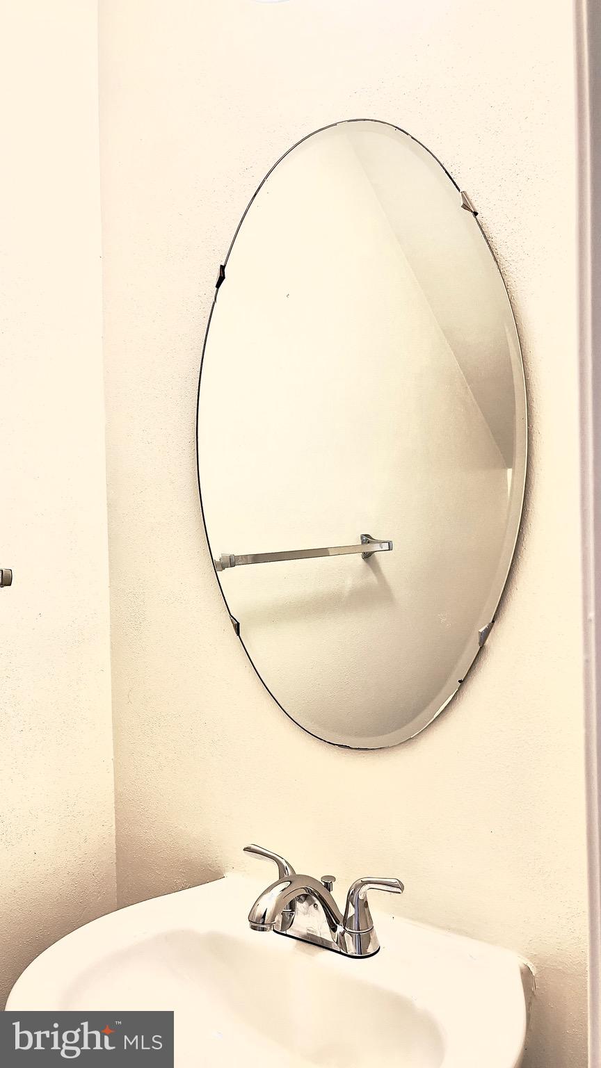 ASHBURN VILLAGE - Residential Lease