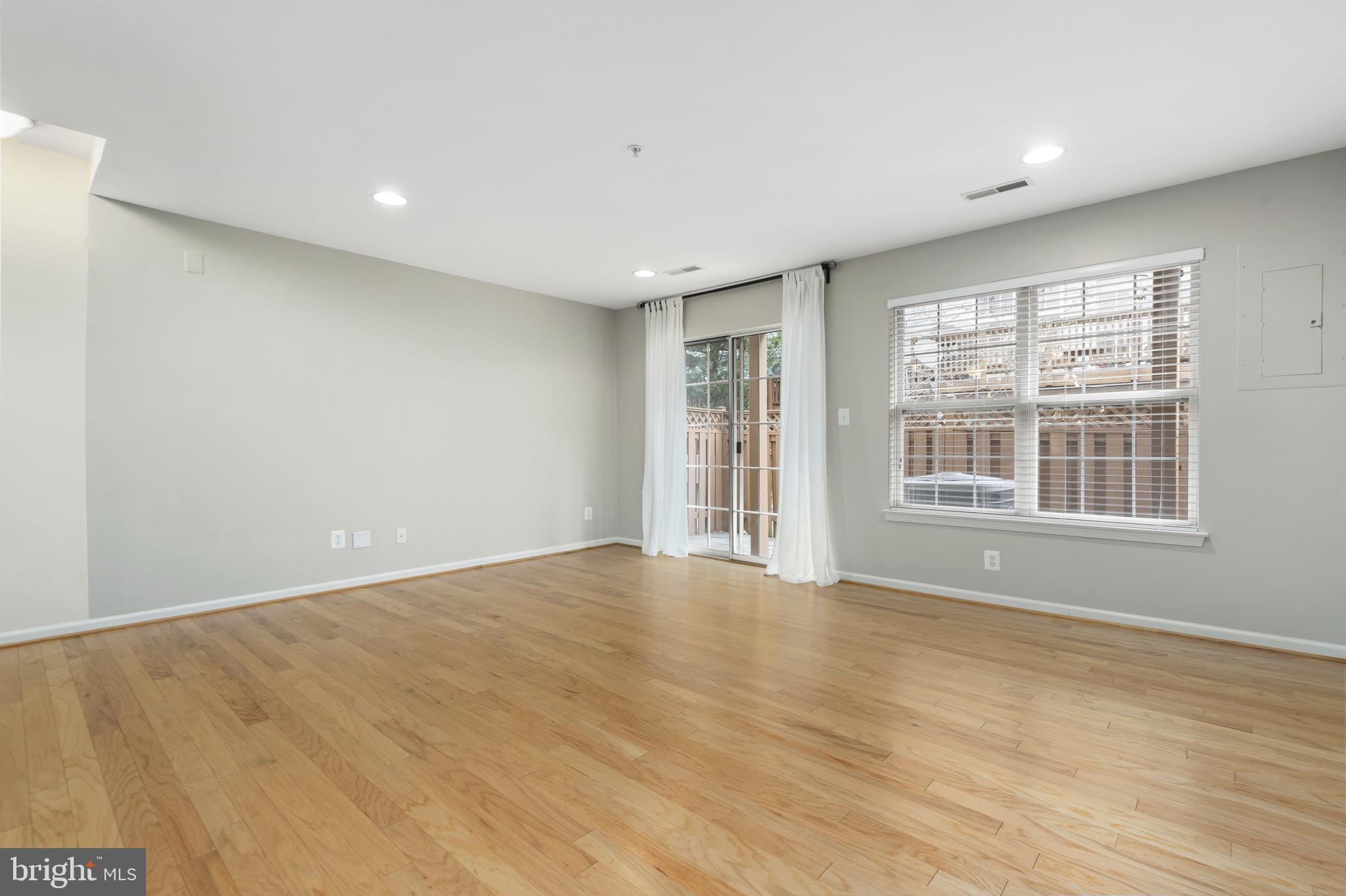 CAMERON STATION - Residential Lease