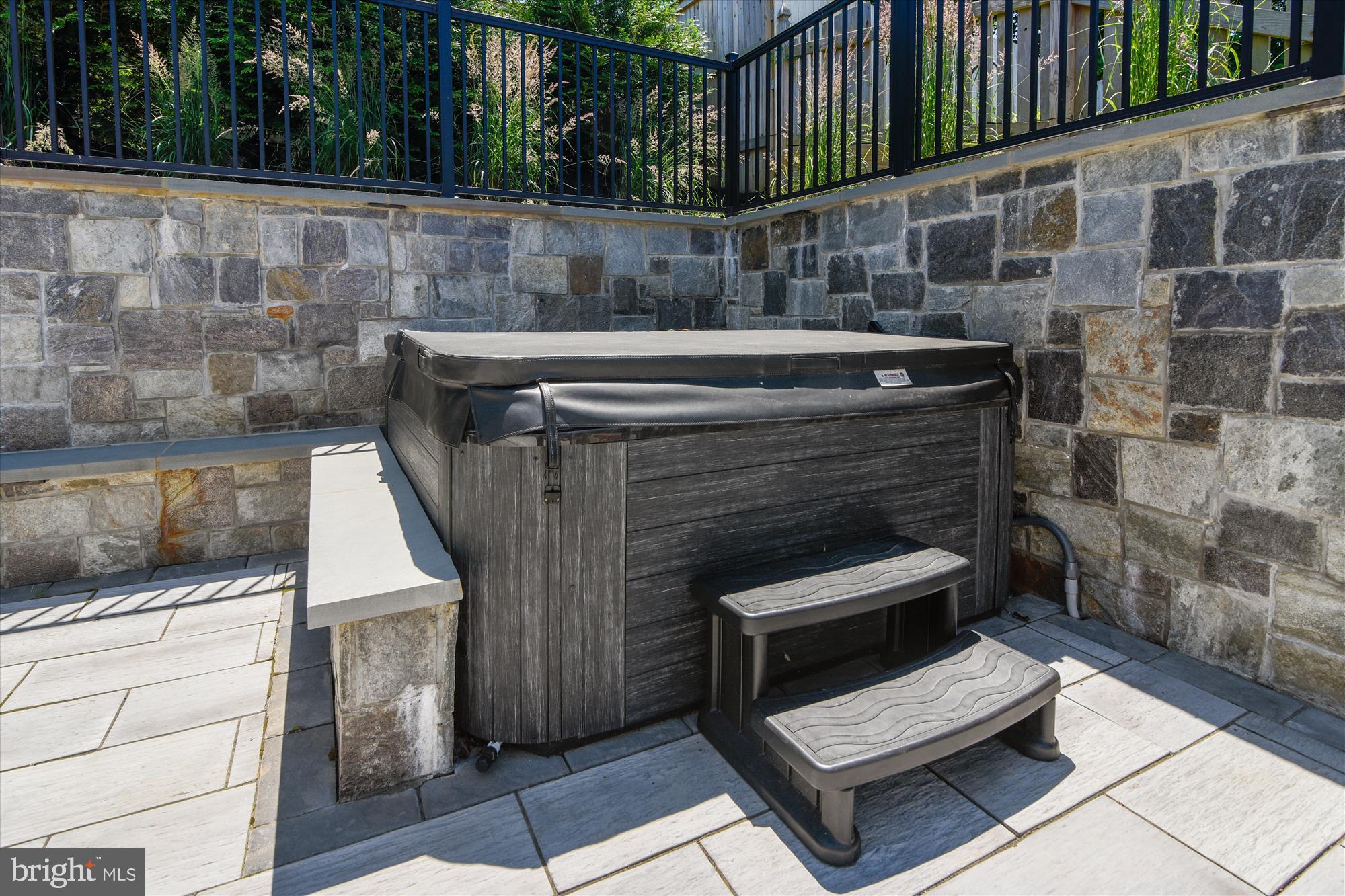 ROBIN GLEN - Residential