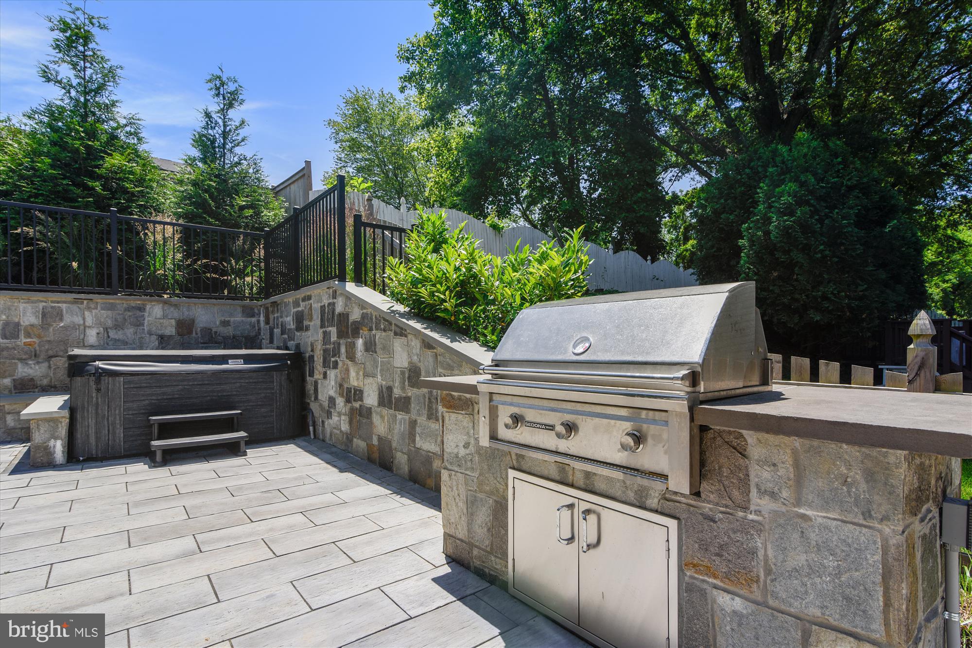 ROBIN GLEN - Residential