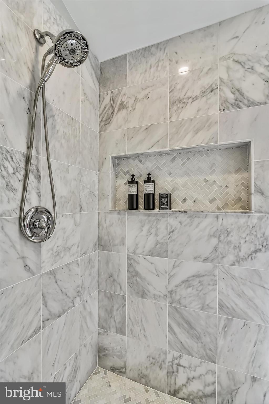 ROBIN GLEN - Residential