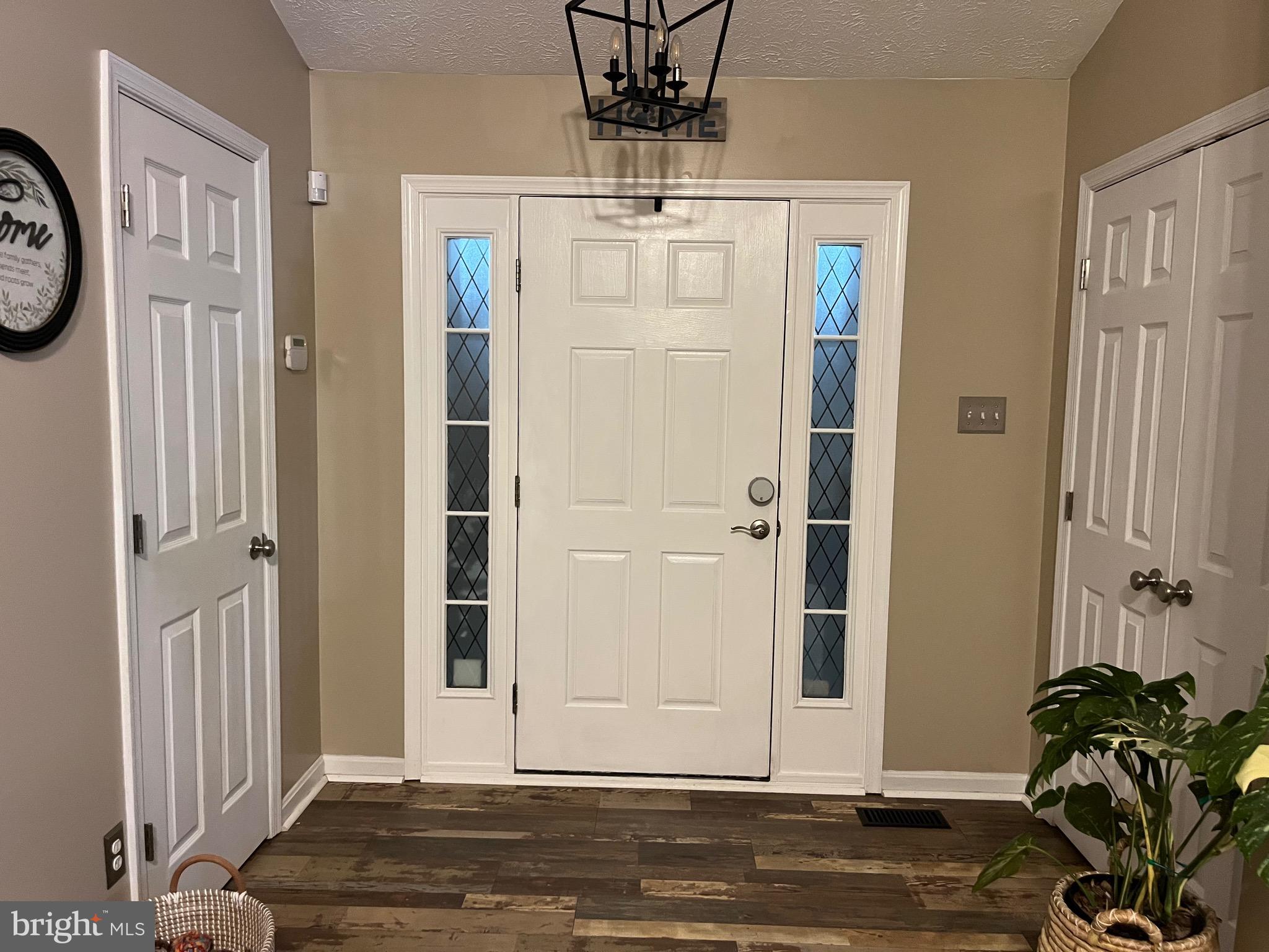 103 BROAD LEAF COURT