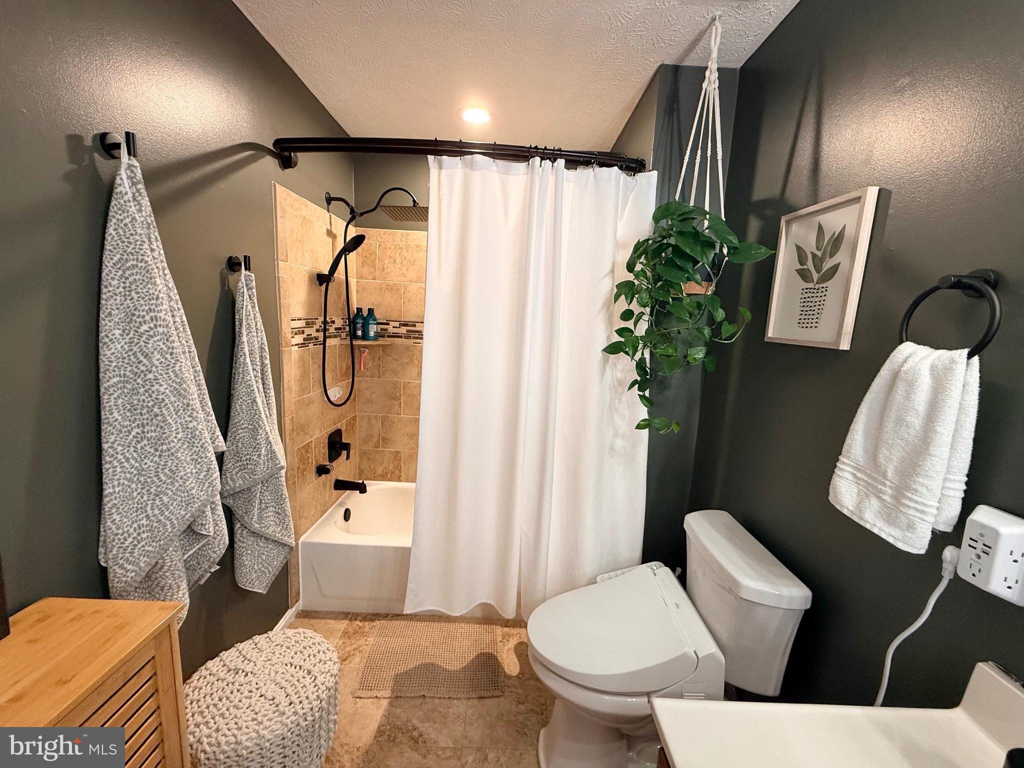 MAPLE HEIGHTS - Residential