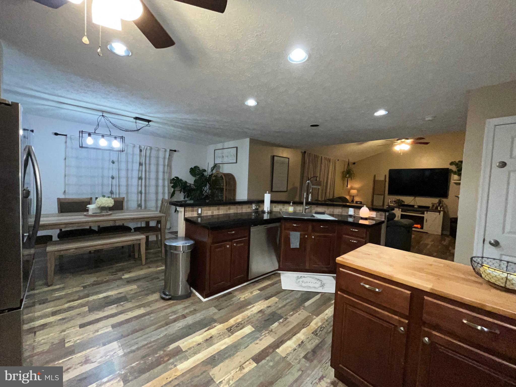 MAPLE HEIGHTS - Residential